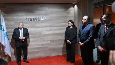 Photo of رئيس الوزراء يتفقد شركة “سيمنز” المتخصصة في تطوير برمجيات الصناعات الرقمية